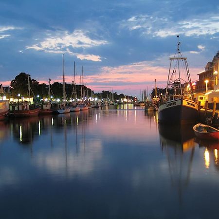 Doppelzimmer Brunch, Direkt Am Alten Strom Rostock Esterno foto